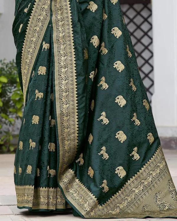 Green_Embellished_Banarasi_Jacquard_Saree_(Green)